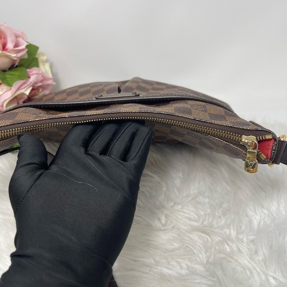 Louis Vuitton Bloombury PM - Picture 9 of 16